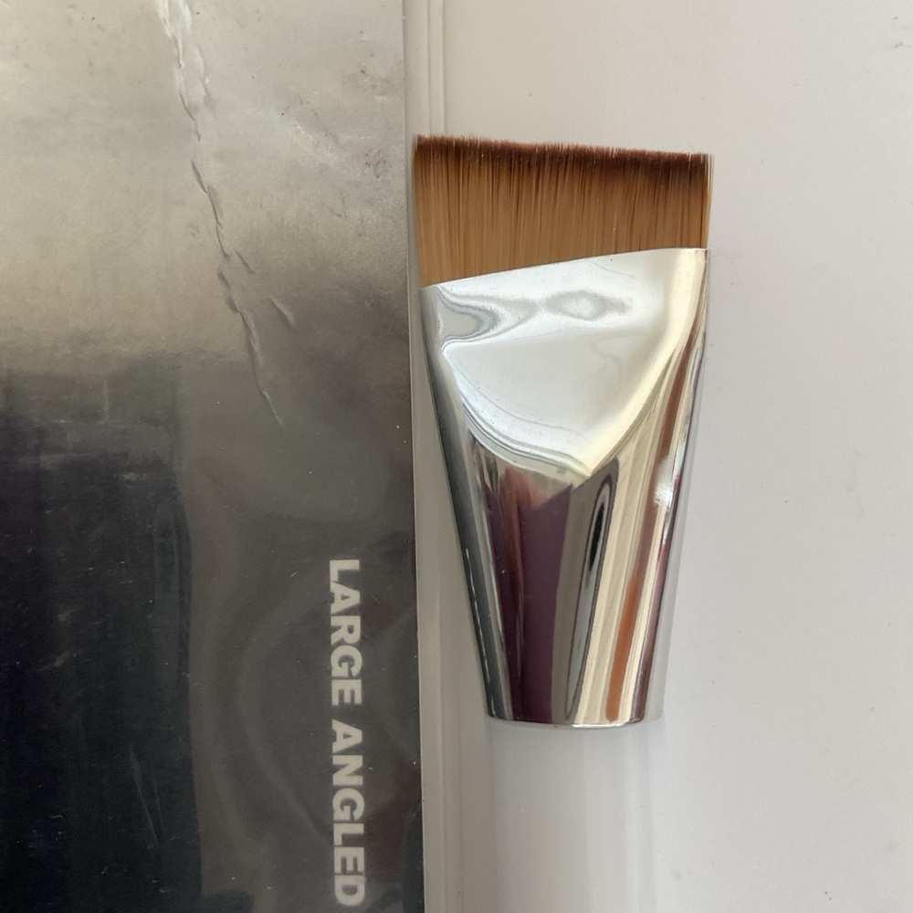 Sonia Kashuk Angled Liner Brush NWT